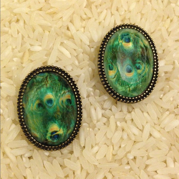 Girly Jewelry - Oval Peacock Stud Earrings